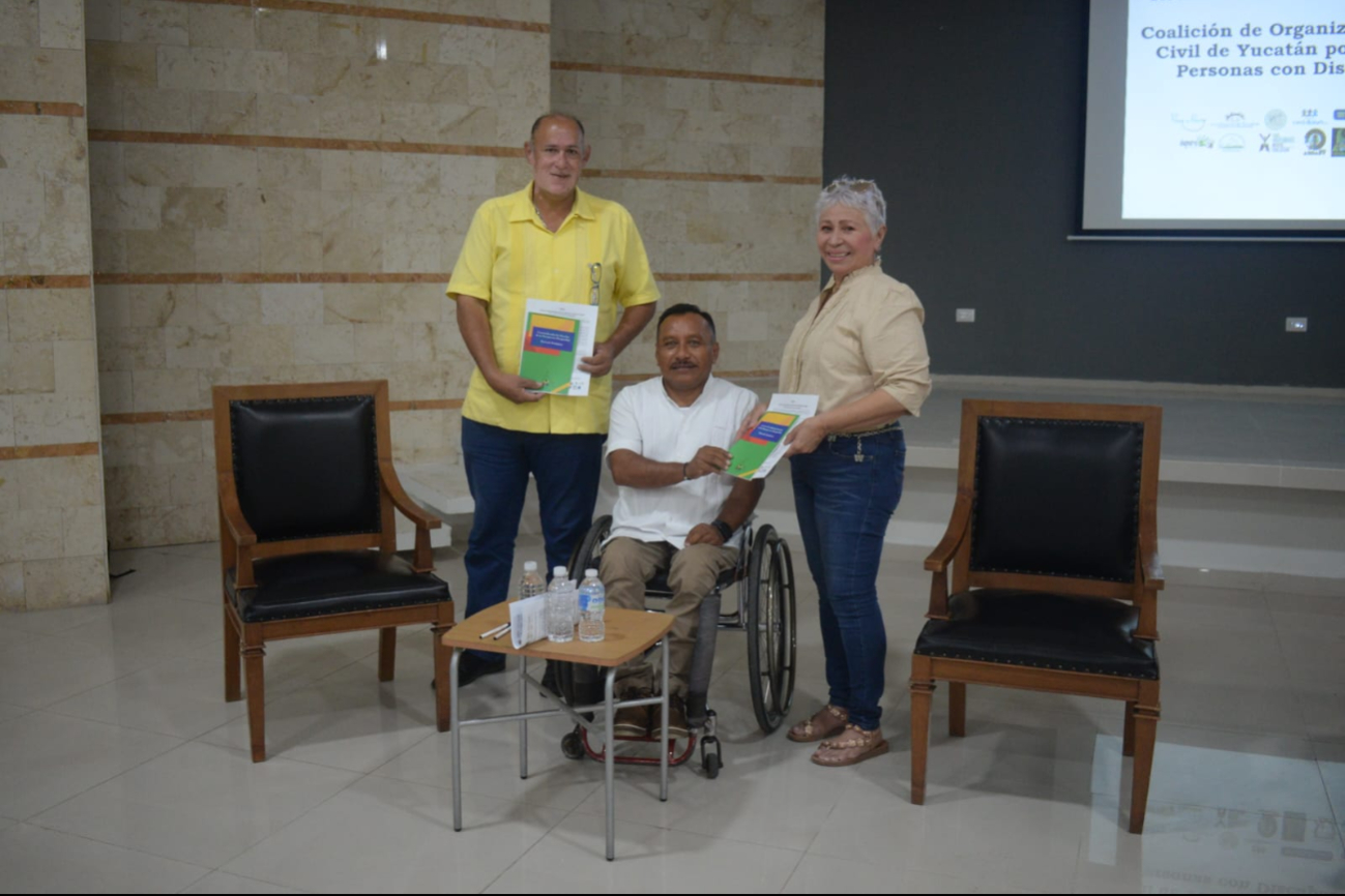 Tina Tuyub y Juan José Stiles se reunieron con la organización de personas con discapacidad