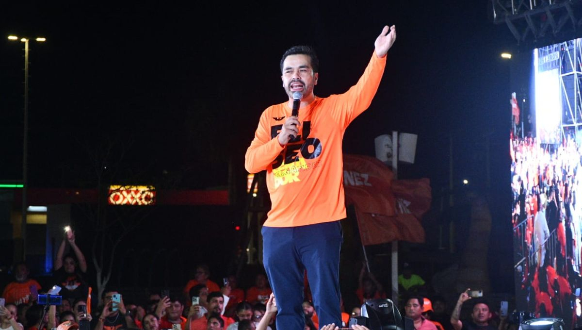 Pese a una hora de retraso, Jorge Álvarez Máynez se presenta en el Malecón de Campeche: EN VIVO