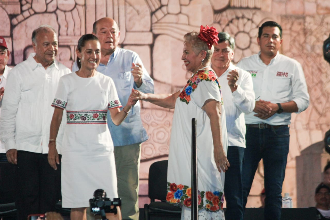 Tina Tuyub declina a favor de Joaquín Díaz Mena; pide el voto para llevarlo a la  gubernatura de Yucatán  