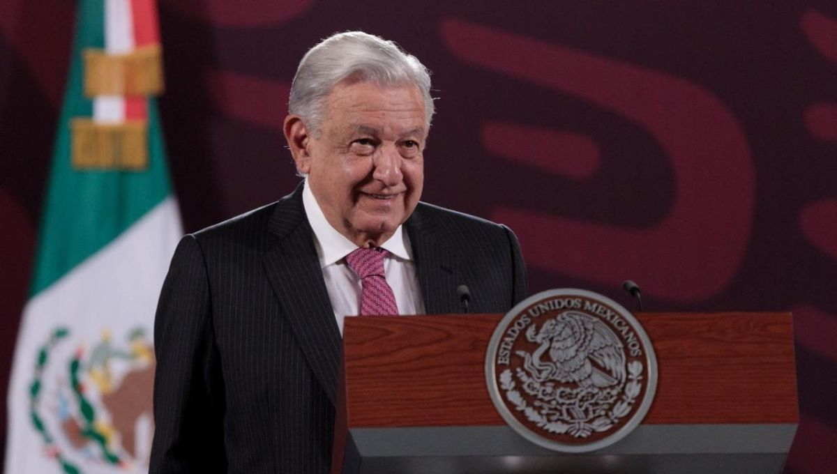 Presidente López Obrador advierte sobre el peligro de los extremos políticos