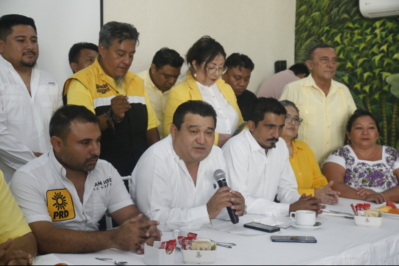 Manzanero Villanueva desmintió todo el PRD sea quien apoye a Renán Barrera, como se hizo creer en una conferencia de prensa