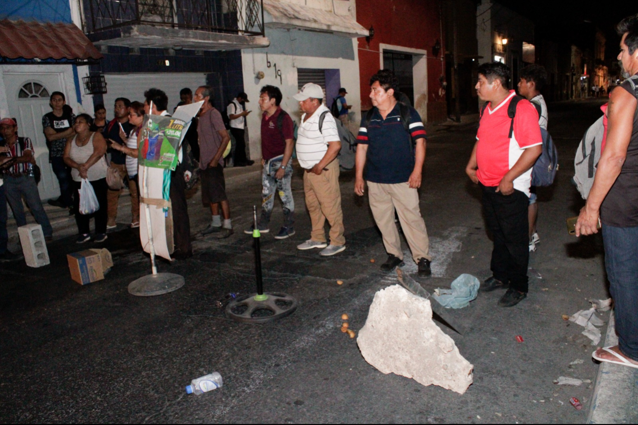 Vecinos de Timucuy bloquearon calles del centro de Mérida