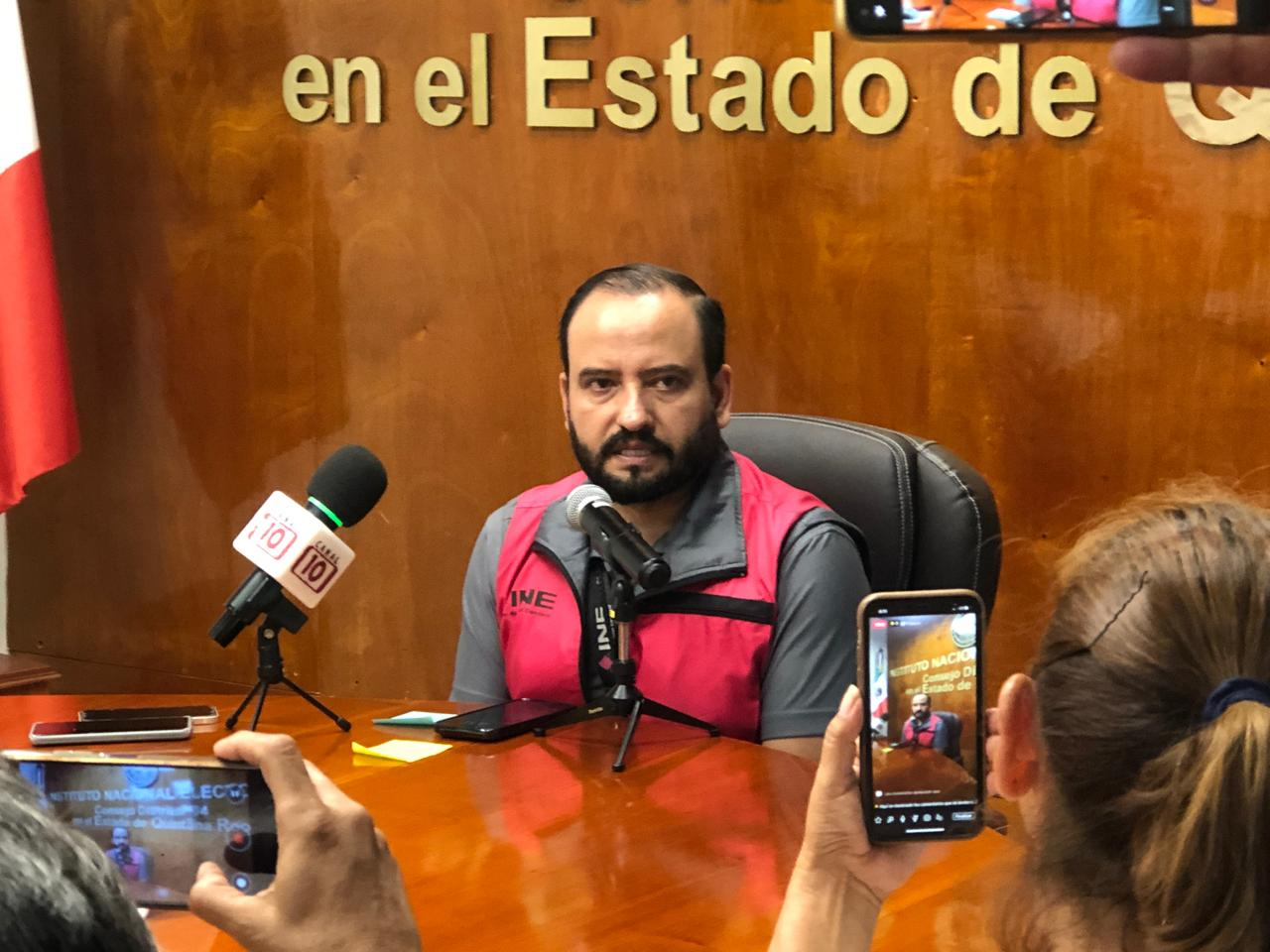 Fernando Montañez Silva en conferencia de prensa