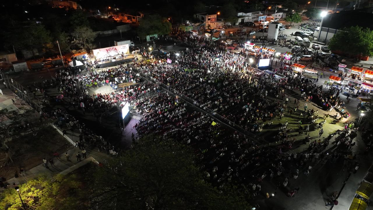 Claudia Sheinbaum abarrotó el parque de San Roque en Mérida