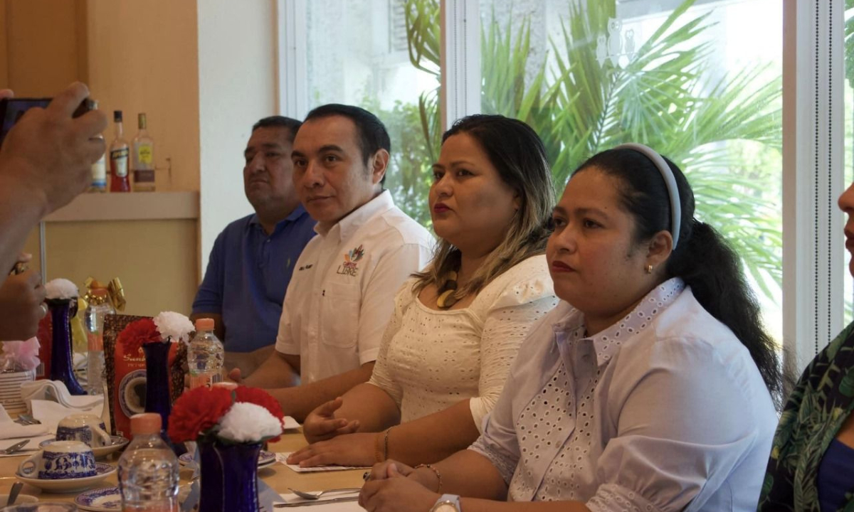 "El Profe" deja la contienda porque es una 'pérdida de tiempo'