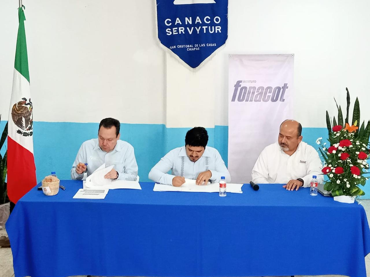 Así se desarrolló la firma del acuerdo de Fonacot en San Cristóbal de las Casas