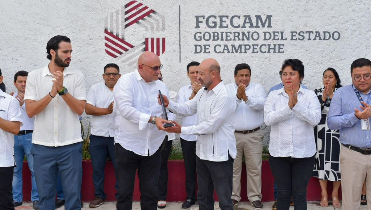 Renato Sales Heredia recibió un homenaje en Campeche