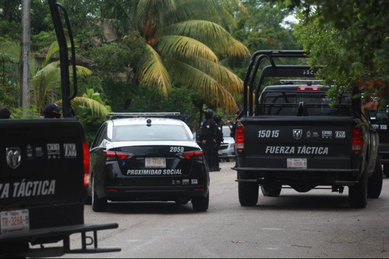Agentes policiacos arribaron al sitio donde se desarrolló el secuestro en Felipe Carrillo Puerto