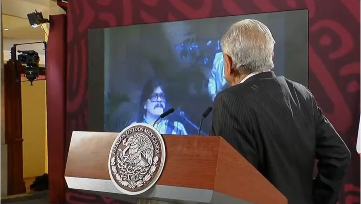 Andrés Manuel López Obrador, presidente de México pidió esta mañana una canción de Chico Che, para ironizar sobre su buen estado de salud