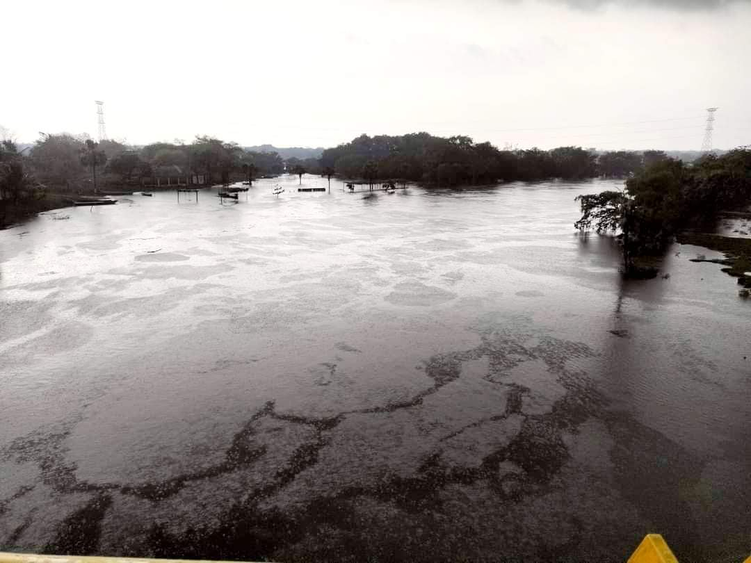Las lluvias del ciclón tropical han causado la crecida inminente del río Chumpan