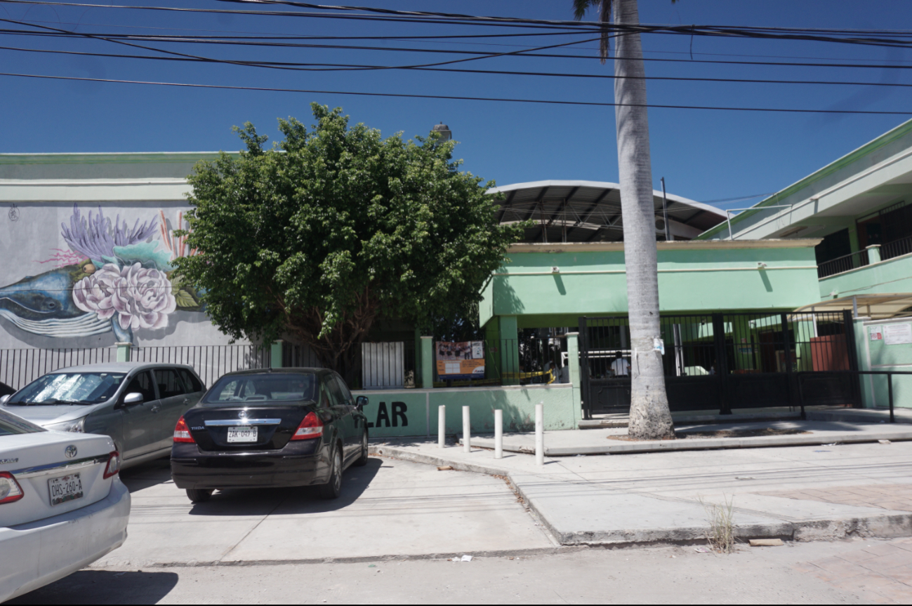 Escuela primaria, Presidente Ávila Camacho, ubicada en el barrio de Santa Lucia
