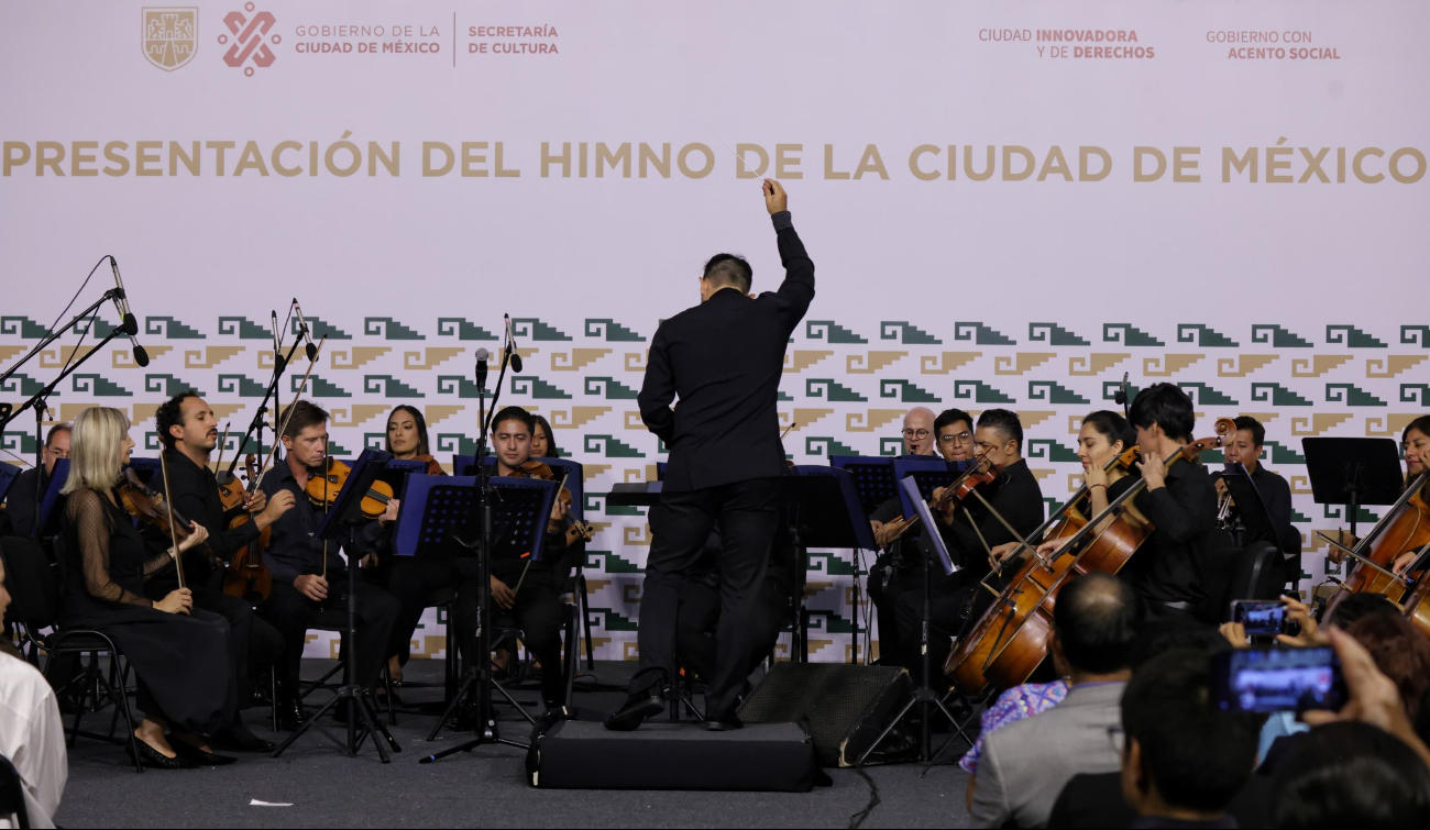 Así se vivió la ceremonia en torno al Himno de la Ciudad de México