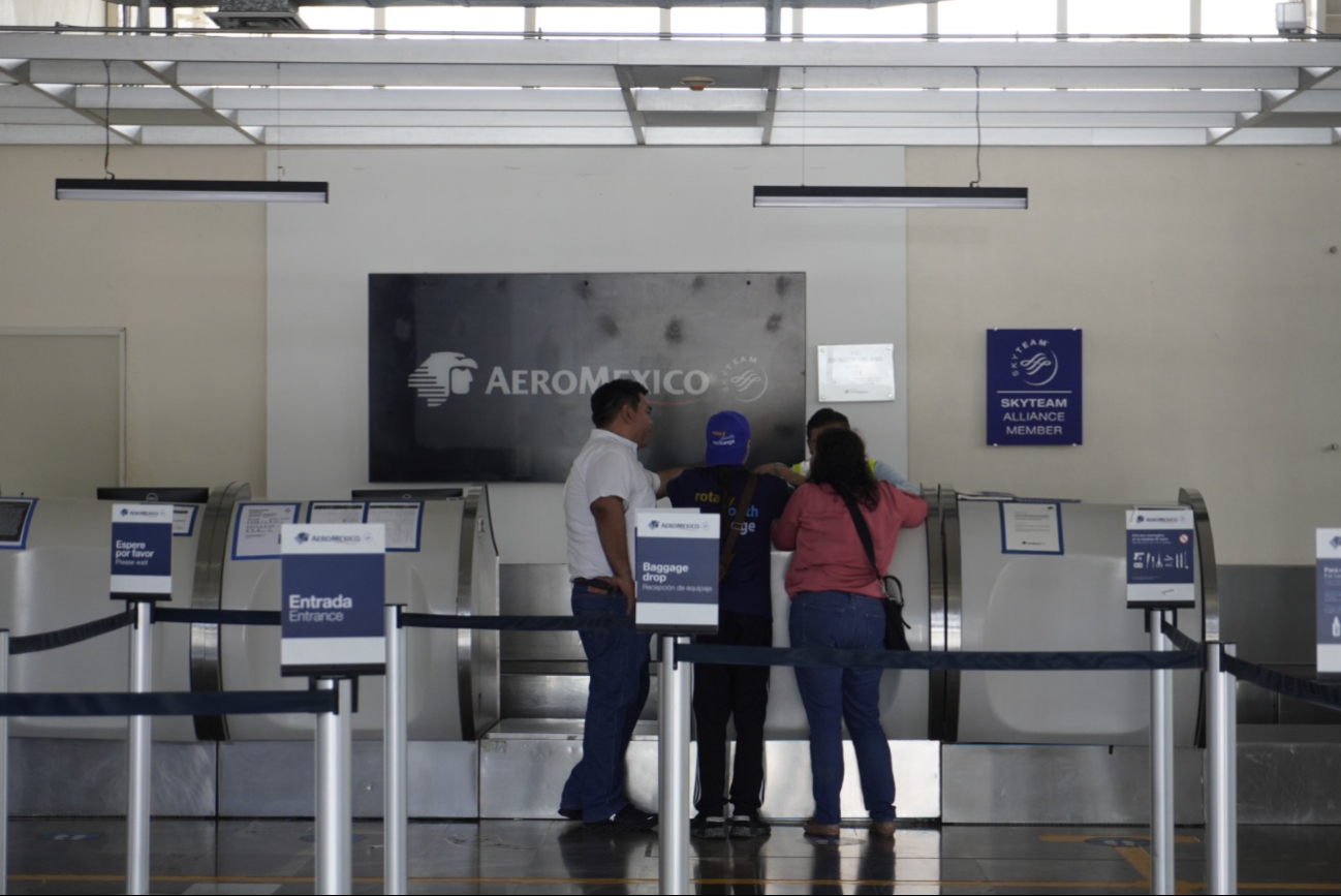 Lluvias retrasan vuelos en el aeropuerto de Campeche   