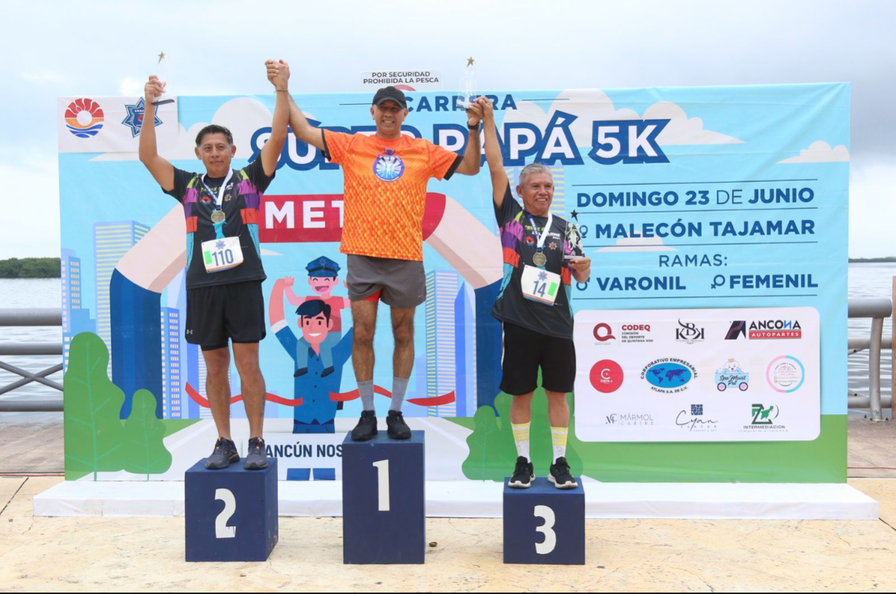 Vencedores de la carrera Super Papá en Cancún