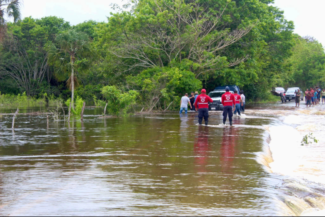 Autoridades brindaron su apoyo a los habitantes de Andrés Quintana Roo, Bacalar