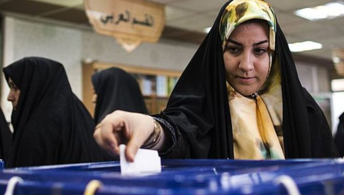 A un día de llevarse a cabo las elecciones en Irán para elegir a su poróximo presidente, dos candidatos se retiraron de la contienda