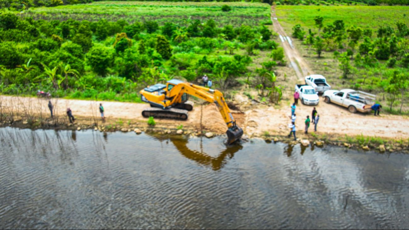 Gobierno de Campeche abre canales de desagüe por inundaciones de Ich–Ek, Hopelchén