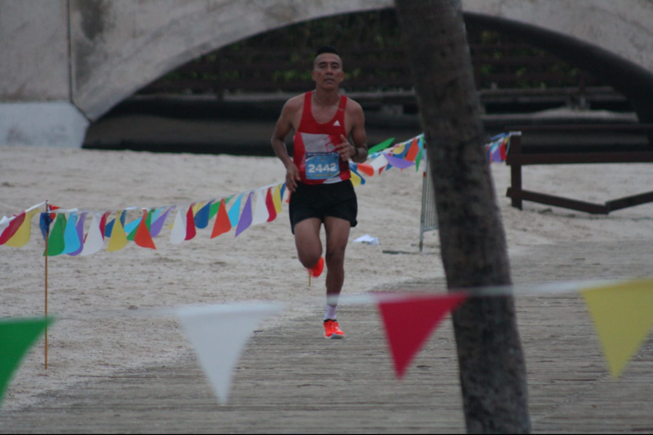 Los corredores recorrieron más de 40 kilómetros en el puerto de Progreso