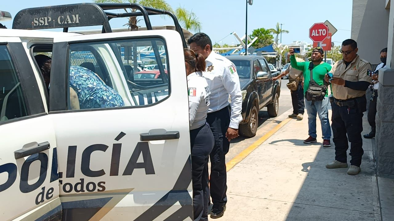 Cachan a ladrona "hormiga"  en Campeche; se había apoderado de ropa y maquillaje