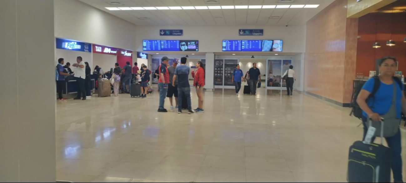 Ocho vuelos matutinos han despegado en el aeropuerto de Mérida