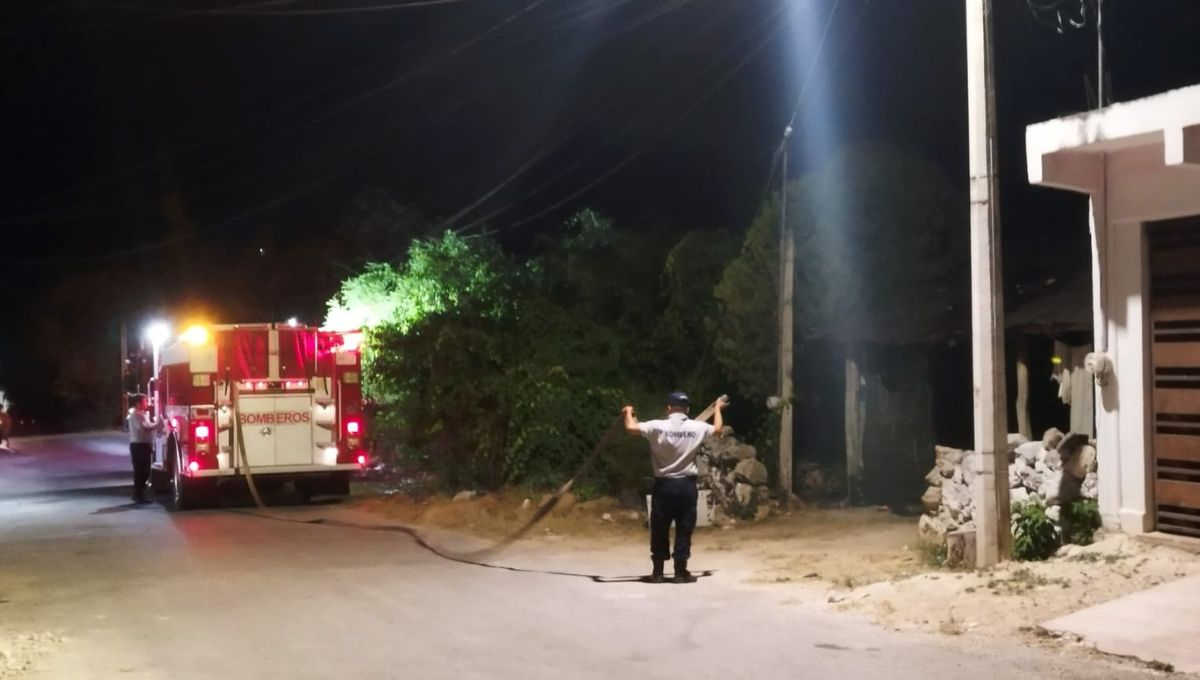 Madre e hijo escapan de vecinos que amenazaban con quemar su casa en José María Morelos