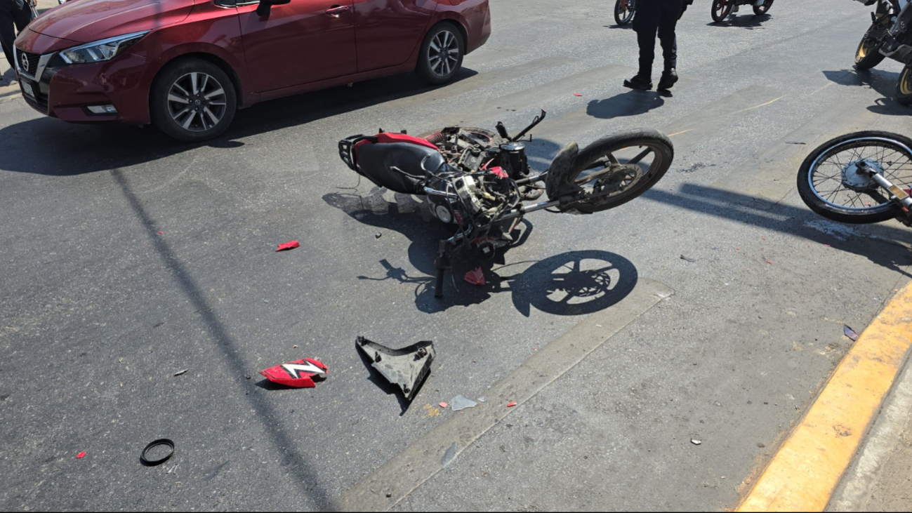 Los dos motociclistas fueron llevados a un hospital