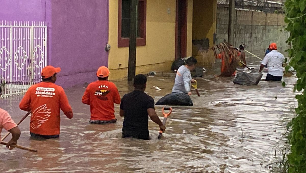 Importantes avenidas de Campeche, inundadas tras lluvias este lunes