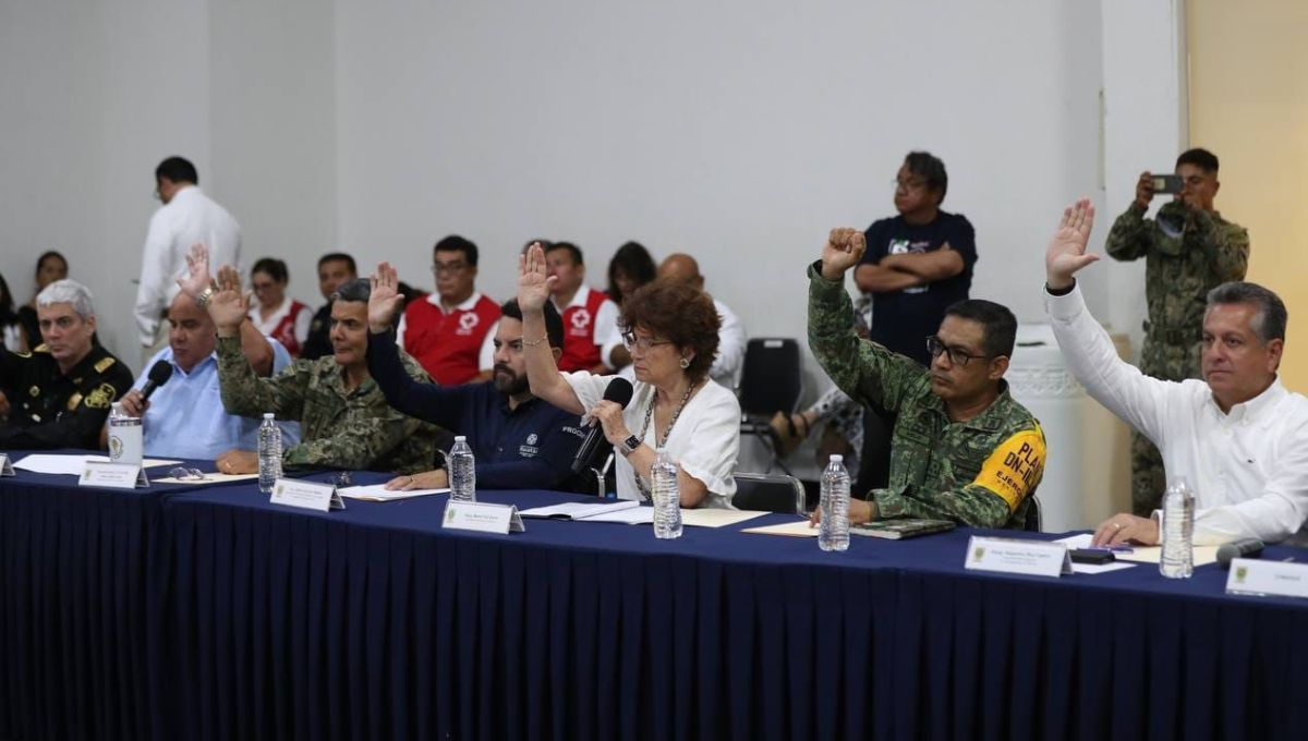 María Fritz Sierra en la sesión extraordinaria del Comité de Emergencias de Yucatán