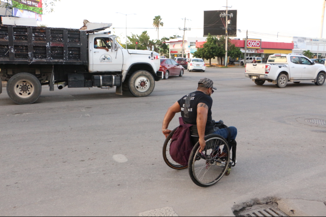 Chetumal carece de rampas en las banquetas