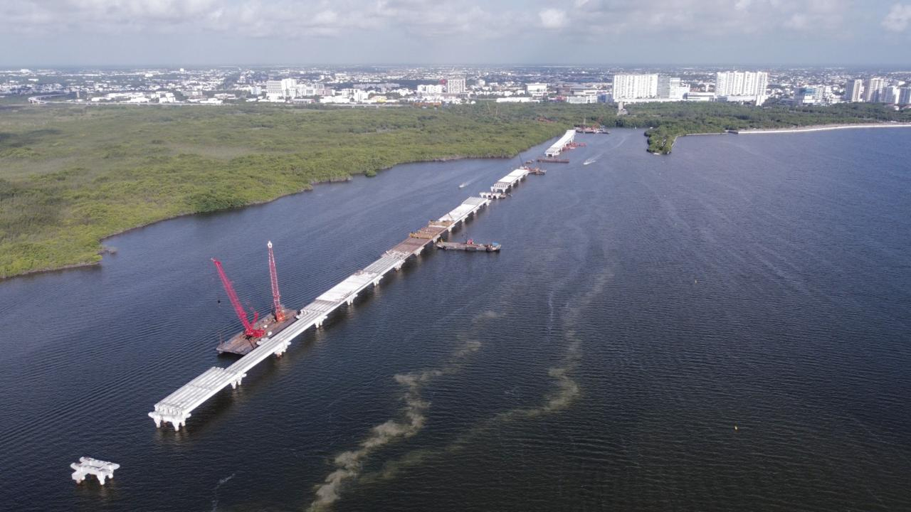 El puente vehicular unirá la zona centro de Cancún desde el bulevar Colosio hasta el kilómetro 8 de la zona hotelera de Cancún