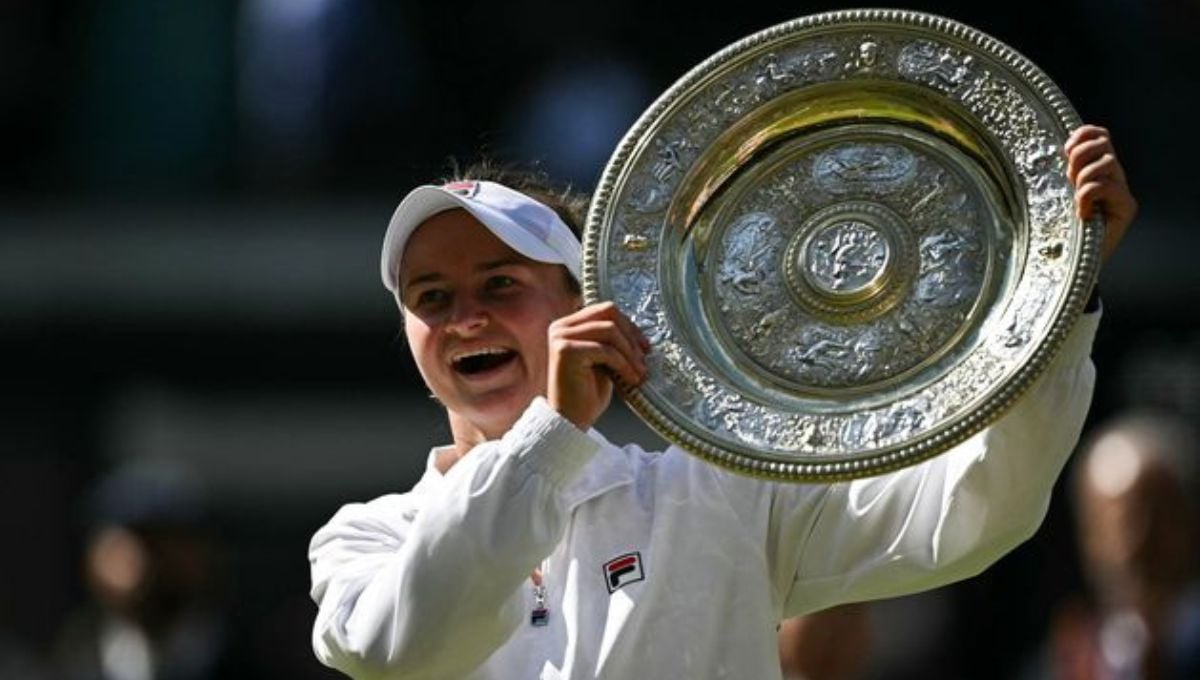 La tenista checa Barbora Krejcikova se convirtió este sábado en la campeona del Torneo de Wimbledon