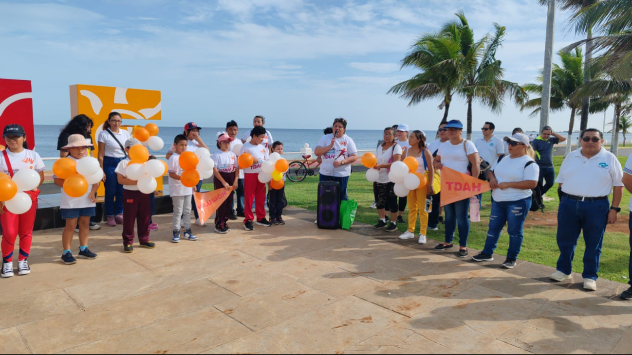 Realizan una caminata de estudiantes con TDAH en Campeche