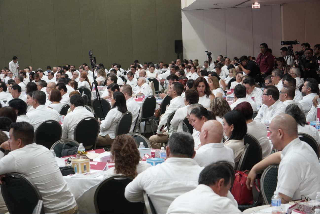 La inauguración se realizó en el Centro Internacional de Convenciones y Exposiciones Campeche XXI, con más de 1,200 directores de los 32 estados del país.