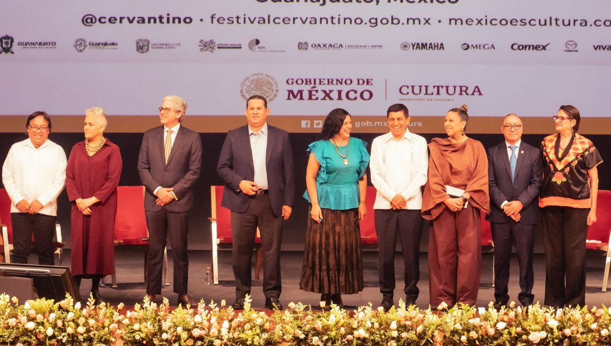 Autoridades gubernamentales, presentes en la ceremonia desde Guanajuato