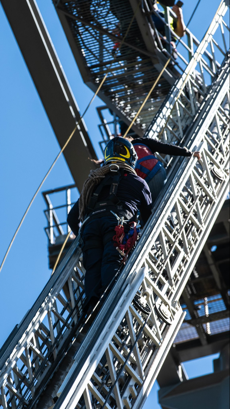 Bomberos de CDMX revisan las atracciones de Six Flags