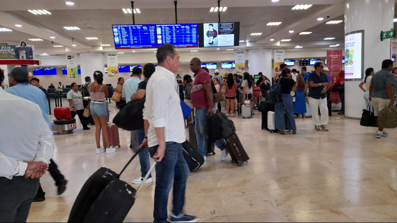 El flujo de pasajeros en el aeropuerto de Cancún no ha descendido