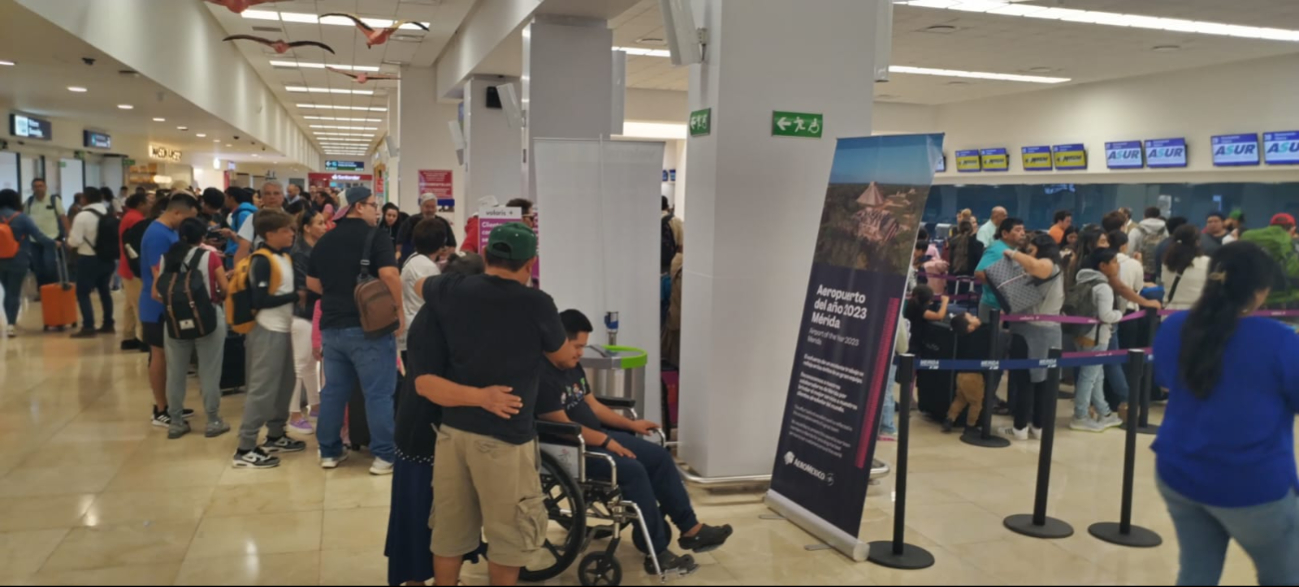 Hay gran afluencia de usuarios en la terminal de Mérida