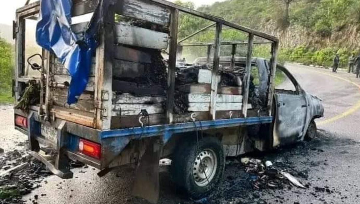 Así terminó la camioneta del activista Lorenzo Santos en Oaxaca