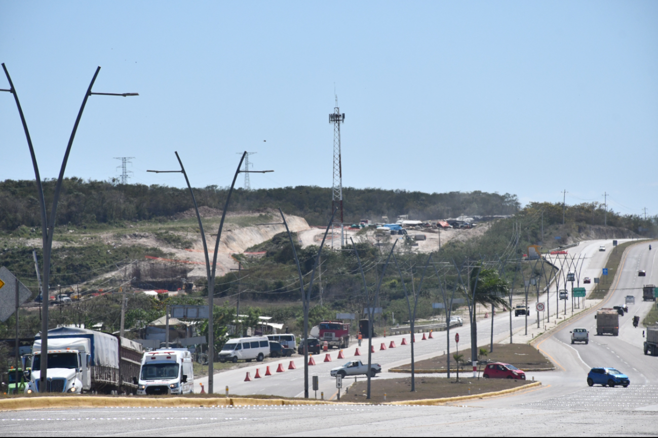 La red vial sufrió desgaste por la reserva de recursos y debido a que no se contaba con el Programa Nacional de Conservación.