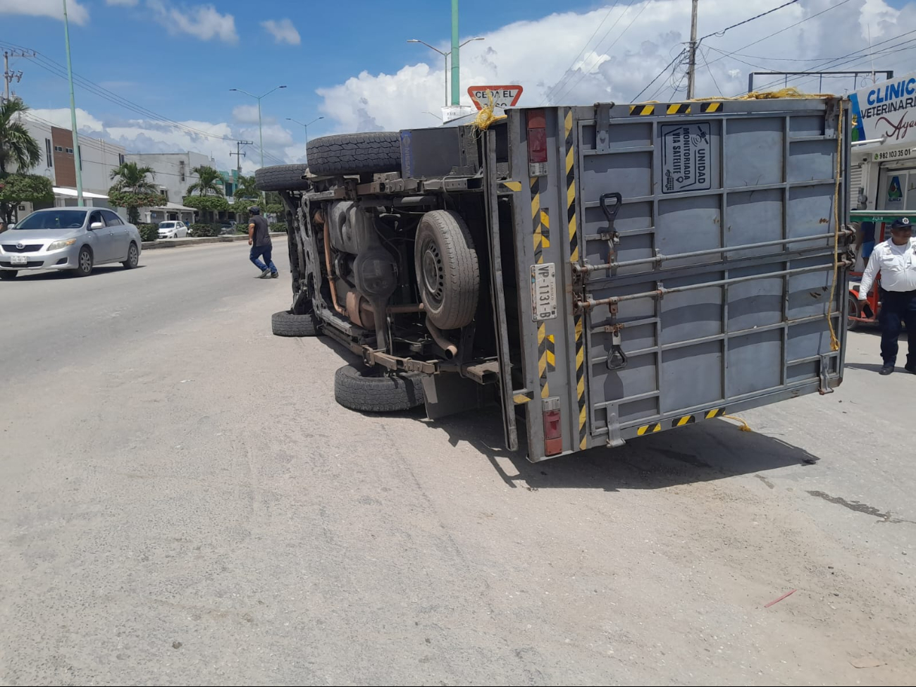 No hubo personas lesionadas, solo daños materiales.