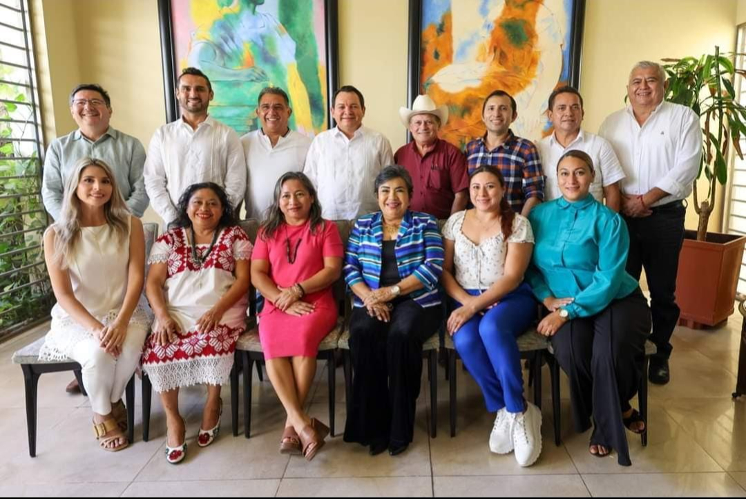 Joaquín Díaz Mena respalda a Wilmer Monforte como coordinador de la bancada de Morena en el Congreso de Yucatán