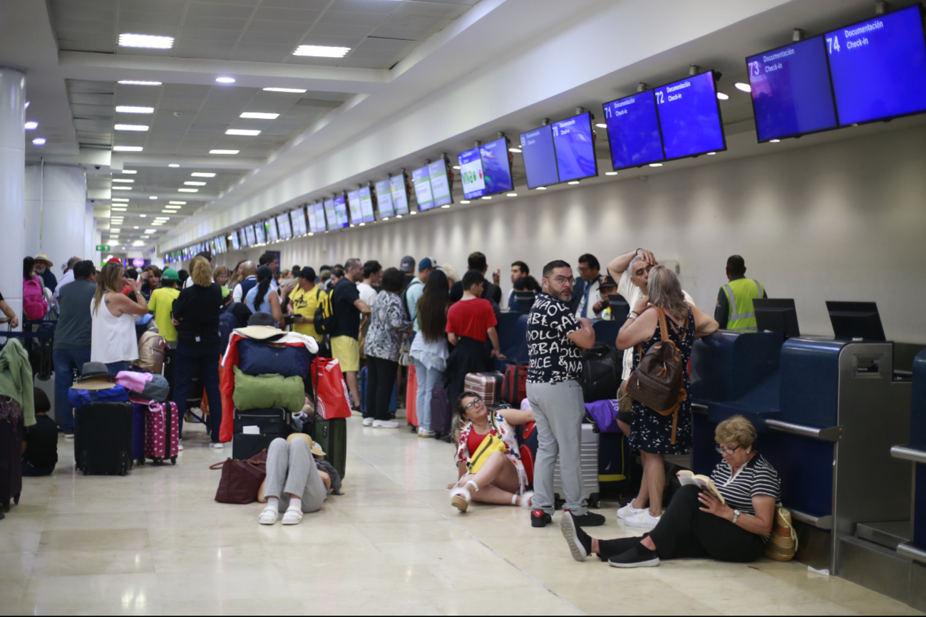 Predominaron la falta de información, de solución para reservar asientos en los siguientes aviones e incumplimientos de las aerolíneas, entre otros.