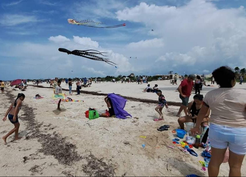 Este día se llevó a cabo el Segundo Festiva del Cometa y del Papagayo