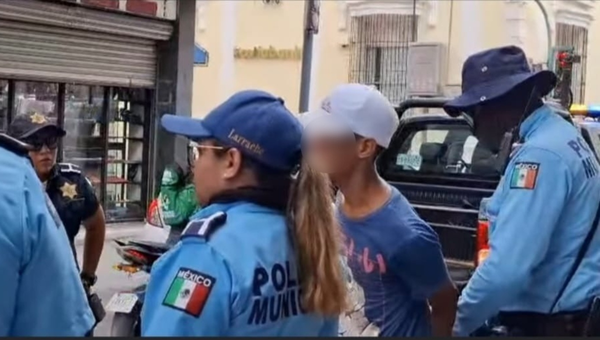 El hombre señaló que las fotos eran de sus novias y hermana