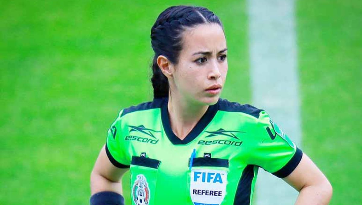 Katia Itzel García, árbitra de la Liga MX que debutó en París 2024