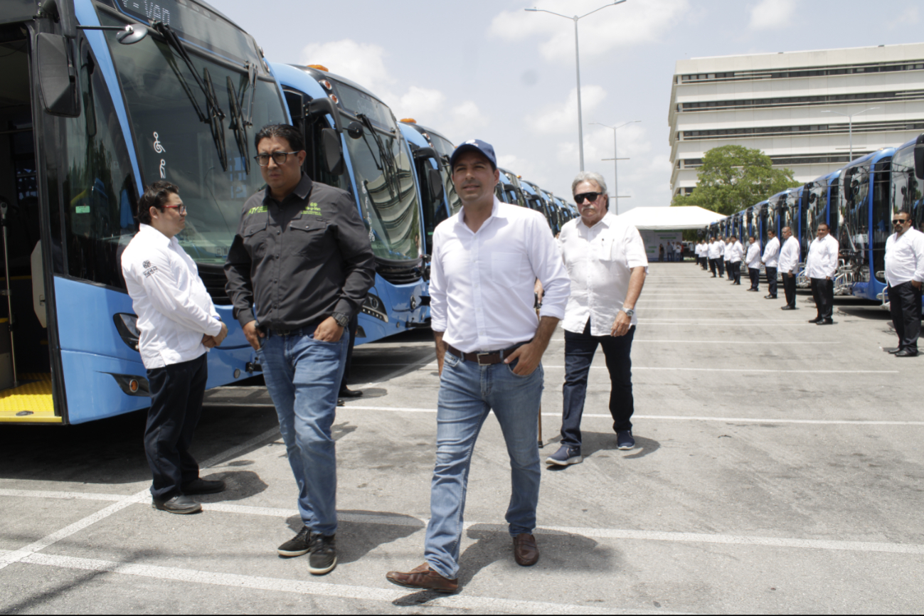 Mauricio Vila supervisó las nuevas unidades, que arrancarán a partir del viernes