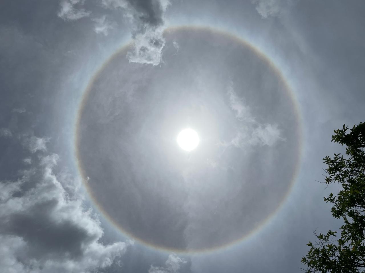 El fenómeno comenzó a las 11:25 y fue visible hasta las 13:15 horas.