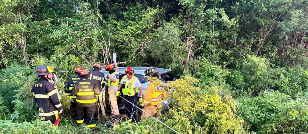 Se informó que el accidente fue ocasionado por un conductor que viajaba a exceso de velocidad