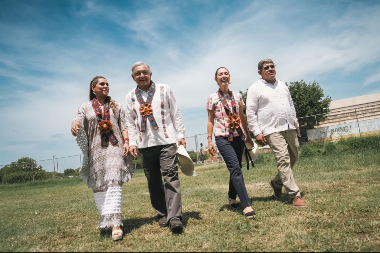 Evelyn Salgado junto a Andrés Manuel López Obrador y Claudia Sheinbaum