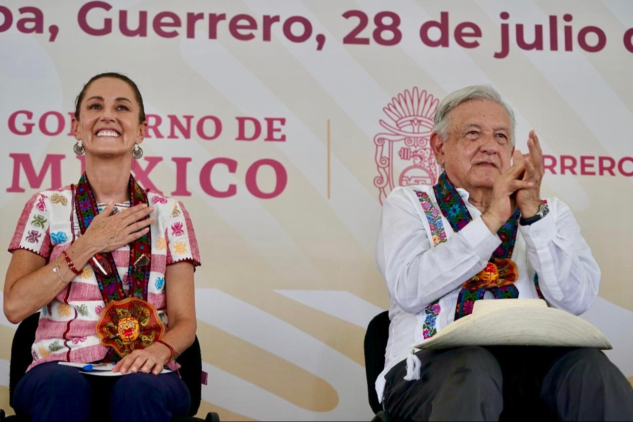 AMLO y Claudia Sheinbaum inauguran la carretera "Las Cruces-Pinotepa Nacional": EN VIVO